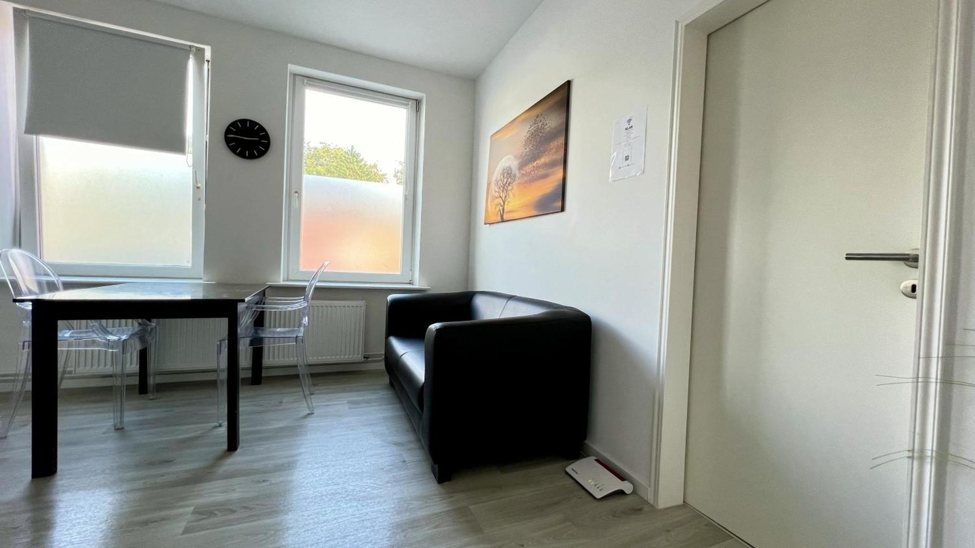 Studio-Apartments Fuer Monteure & Businessgaeste Zentral In 노이뮌스터 외부 사진