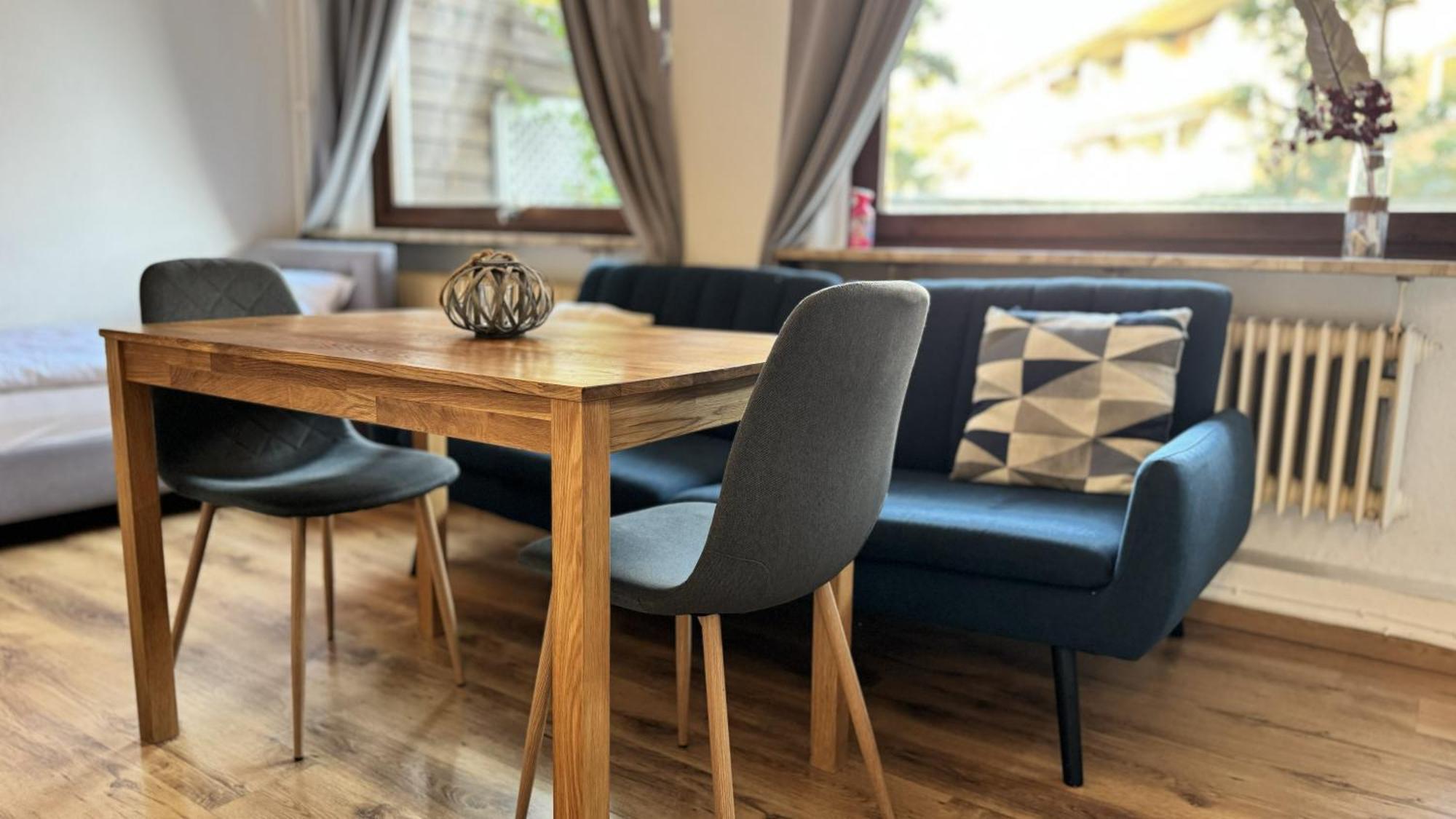 Studio-Apartments Fuer Monteure & Businessgaeste Zentral In 노이뮌스터 외부 사진