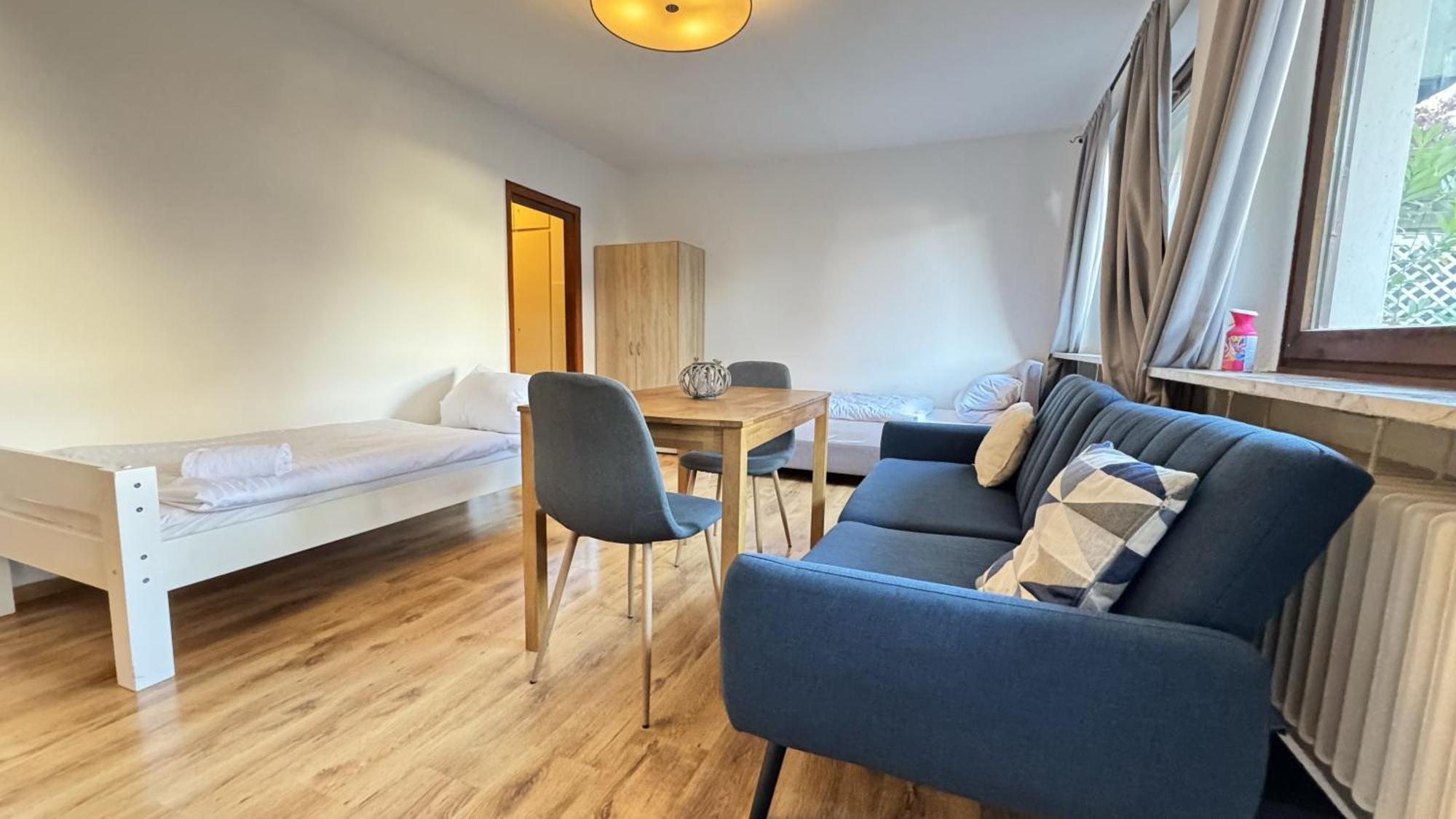 Studio-Apartments Fuer Monteure & Businessgaeste Zentral In 노이뮌스터 외부 사진
